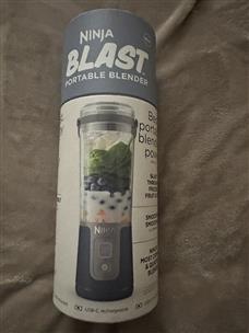 New- Ninja Blast 16 oz. Portable Blender with Leak Proof Lid and